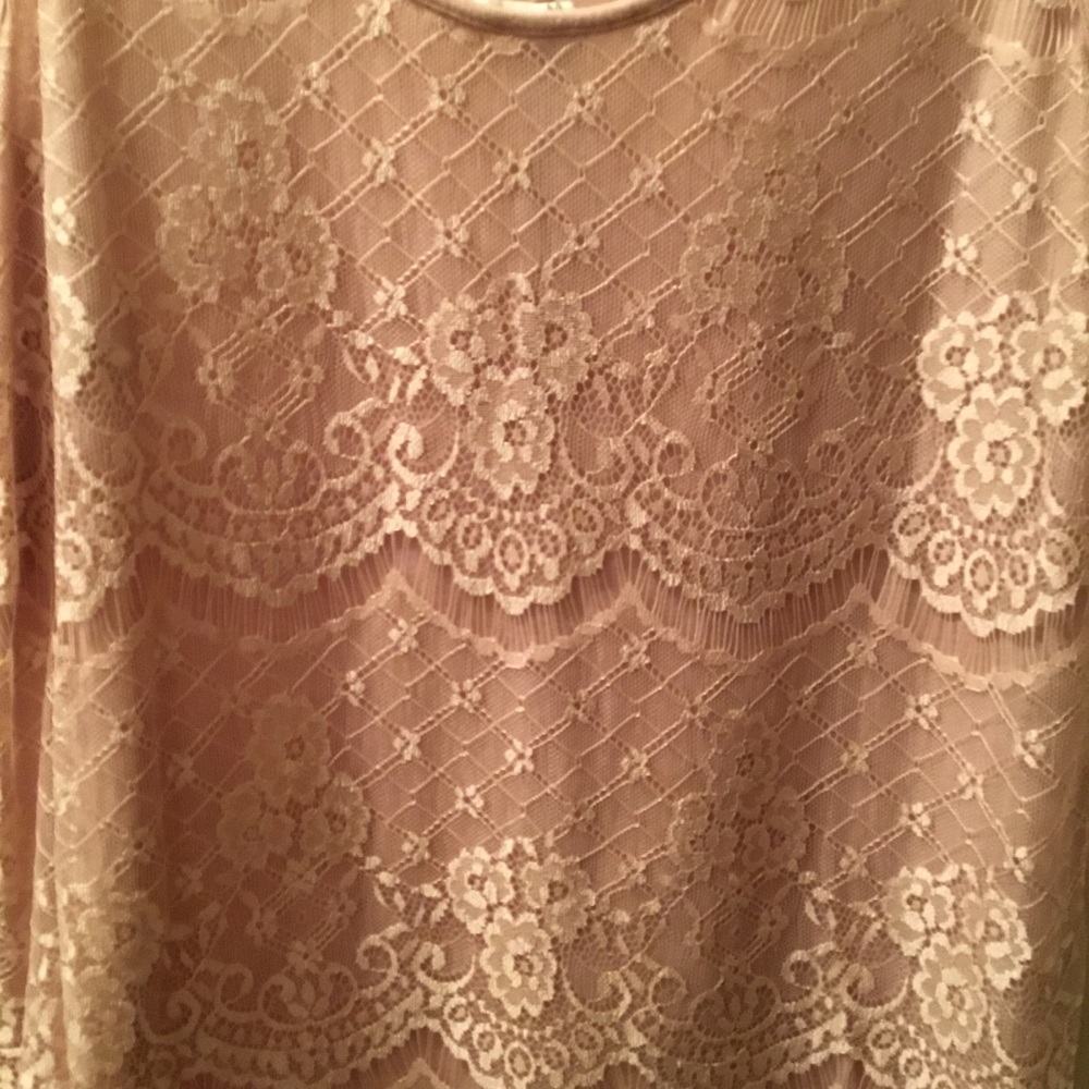 Pink blouse - Picture 3 of 3